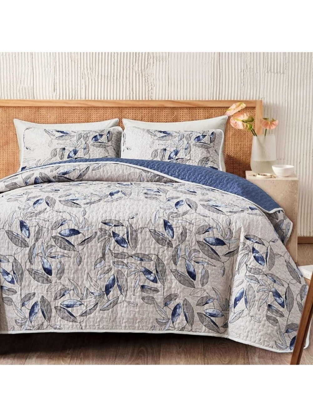 Botanical Blue Leaves Microfiber Quilt Set, Reversible Bedspread & 2 Shams